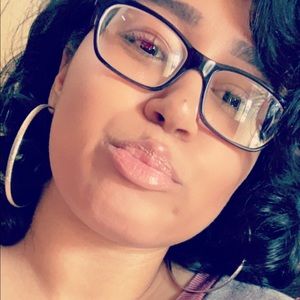 Meet your Posher, Khadijah